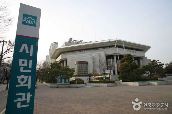 富川市民会馆(부천시민회관) 富川市民会馆(부천시민회관)