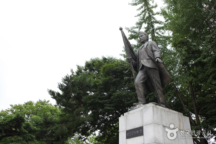 安重根义士纪念馆(안중근의사기념관) 安重根义士纪念馆(안중근의사기념관)