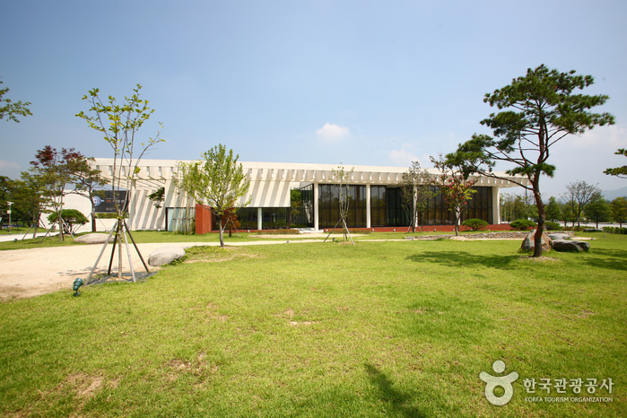 李应鲁美术馆(이응노 미술관)