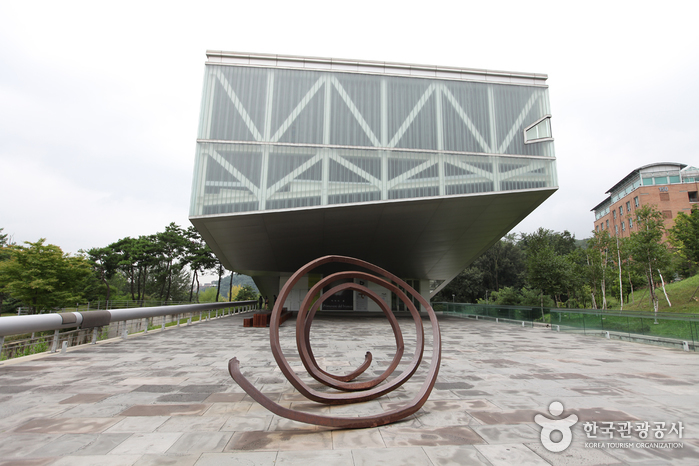 首尔大学美术馆(서울대학교미술관) 首尔大学美术馆(서울대학교미술관)
