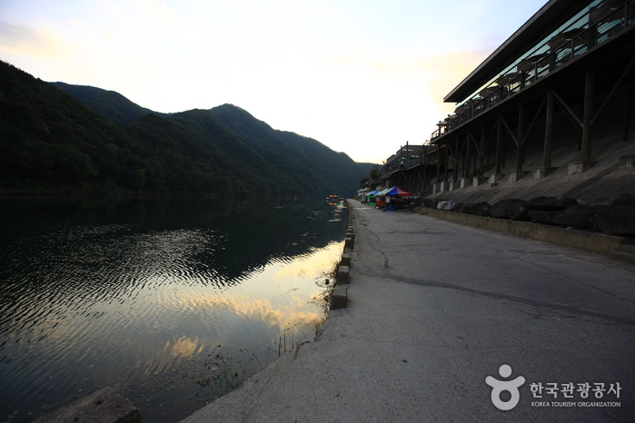 錦江遊園區(금강유원지)