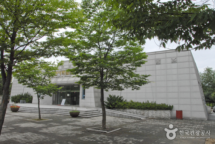 Yanggu Prehistory Museum (양구선사박물관) Yanggu Prehistory Museum (양구선사박물관)