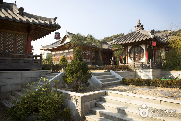 Seodongyo Theme Park (서동요 테마파크) Seodongyo Theme Park (서동요 테마파크)