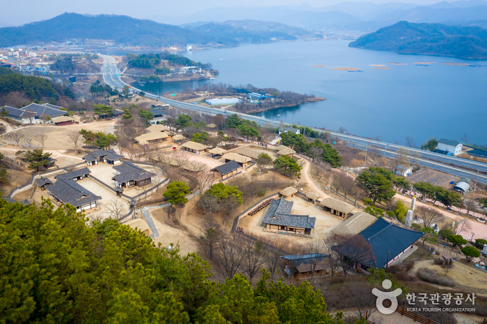 Munui Cultural Properties Site (문의문화재단지) Munui Cultural Properties Site (문의문화재단지)