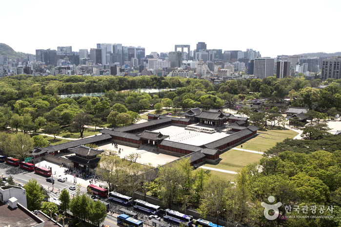 Changgyeonggung Palace (창경궁)