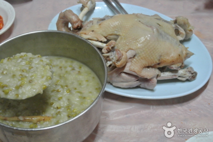 Wonjo Jangsu Tongdak (원조장수통닭)