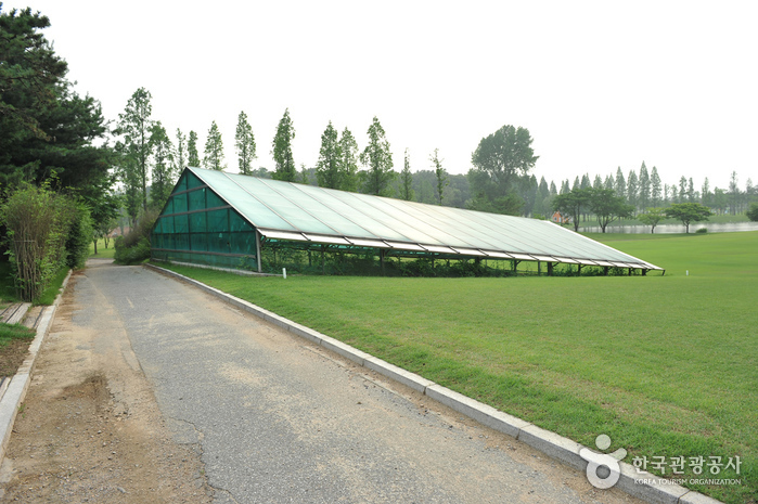 Site de la céramique verte à Incheon (인천 경서동 녹청자 요지)