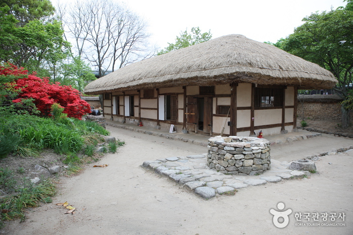 Demeure Sin Jae-hyo à Gochang (고창 신재효 고택) Demeure Sin Jae-hyo à Gochang (고창 신재효 고택)