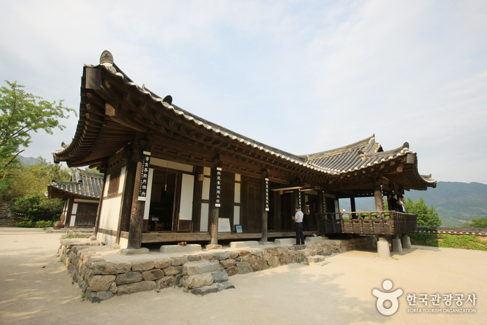 Choe Champandaek (Résidence de Choe Champan) (최참판댁) Choe Champandaek (Résidence de Choe Champan) (최참판댁)
