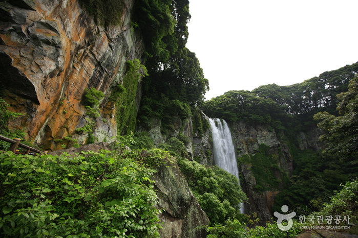 Chutes Eongtto (엉또폭포) Chutes Eongtto (엉또폭포)