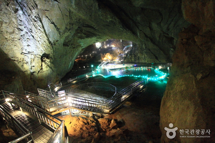 Grotte de Hwanseongul (환선굴) Grotte de Hwanseongul (환선굴)