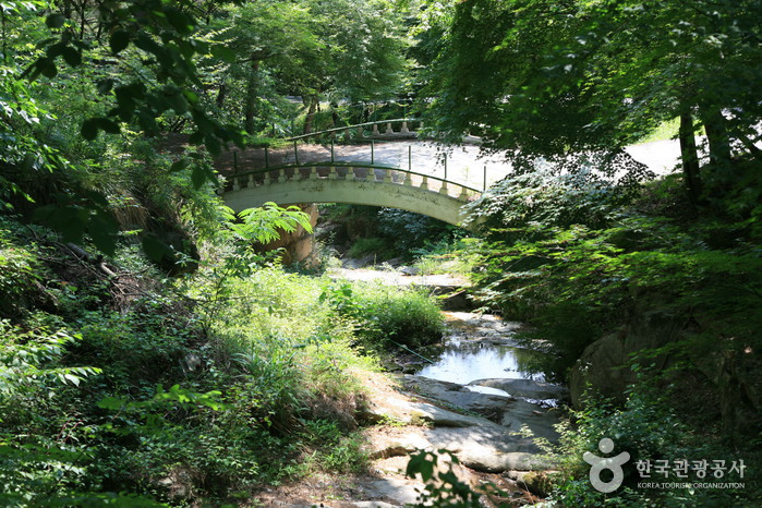 Forêt Namwon (resort) (남원자연휴양림) Forêt Namwon (resort) (남원자연휴양림)