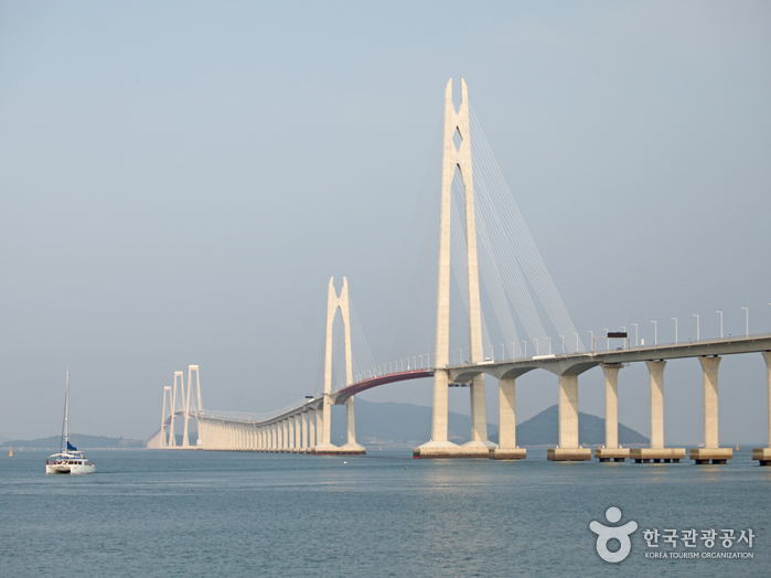 Brücke Cheonsadaegyo (천사대교) Brücke Cheonsadaegyo (천사대교)