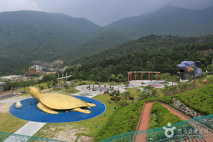 Dorf Donguibogamchon (동의보감촌 (산청한방테마파크)) Dorf Donguibogamchon (동의보감촌 (산청한방테마파크))