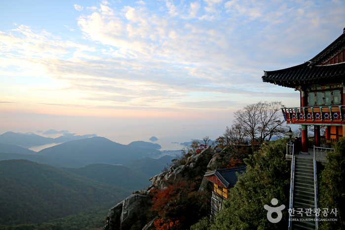 Einsiedelei Geumsan Boriam (금산 보리암(남해))