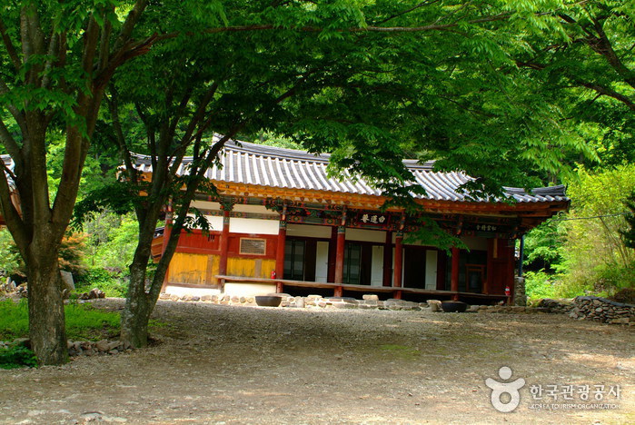 Einsiedelei Baengnyeonam (Cheongsong) (백련암-청송)