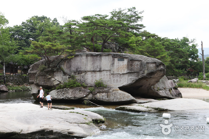 Felsen Geochang Suseungdae (거창 수승대) Felsen Geochang Suseungdae (거창 수승대)