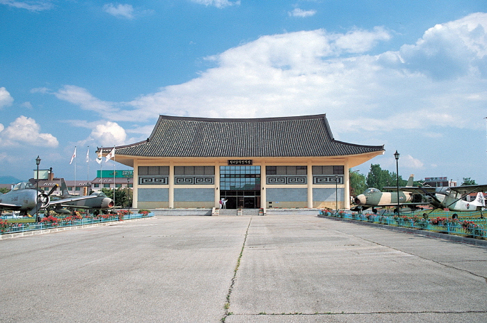 鉄原観光情報センター(철원관광정보센터) 鉄原観光情報センター(철원관광정보센터)
