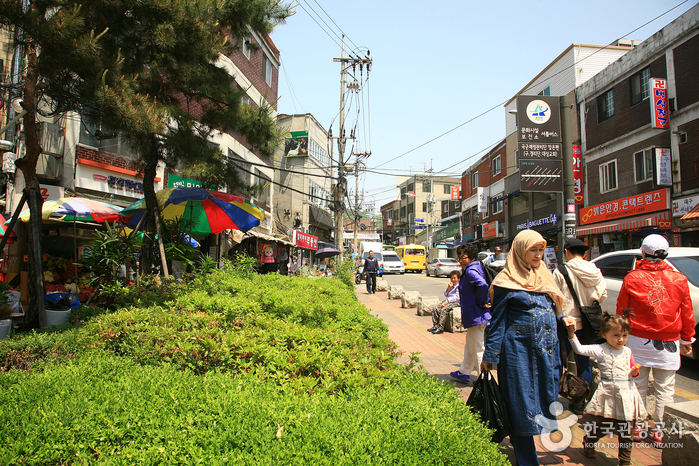 経理団キル（경리단길）