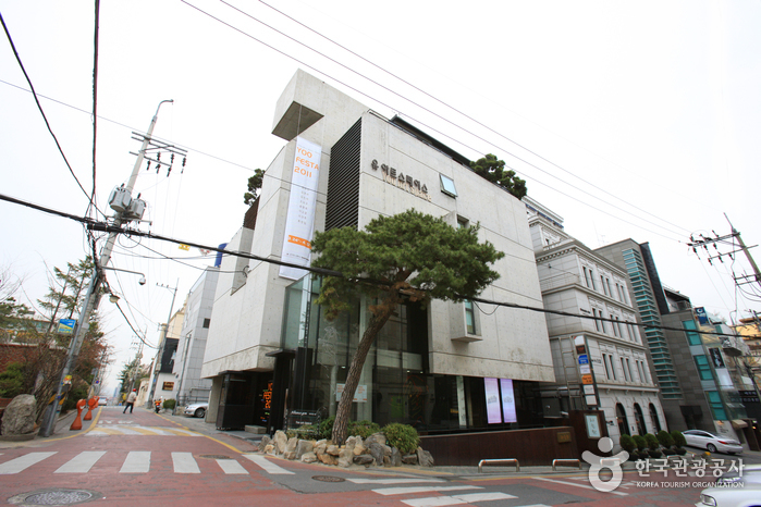 유 아트 스페이스 유 아트 스페이스