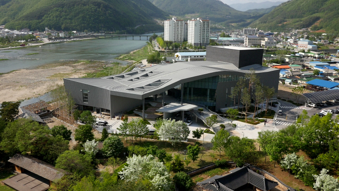 정선 아리랑센터 (정선아리랑문화재단) 정선 아리랑센터 (정선아리랑문화재단)