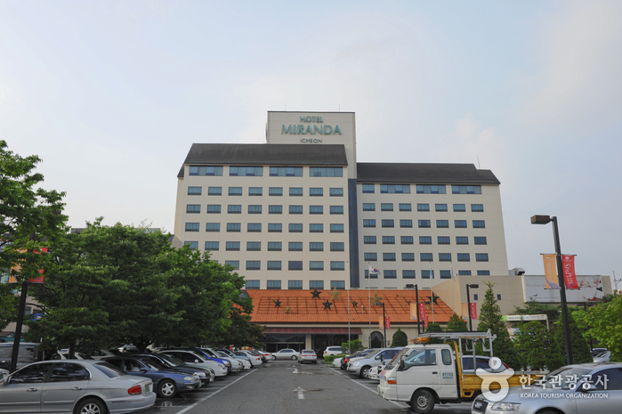 Горячие источники Ичхон (이천온천지구) Горячие источники Ичхон (이천온천지구)