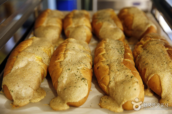 Пекарня Colombang Bakery (코롬방제과)