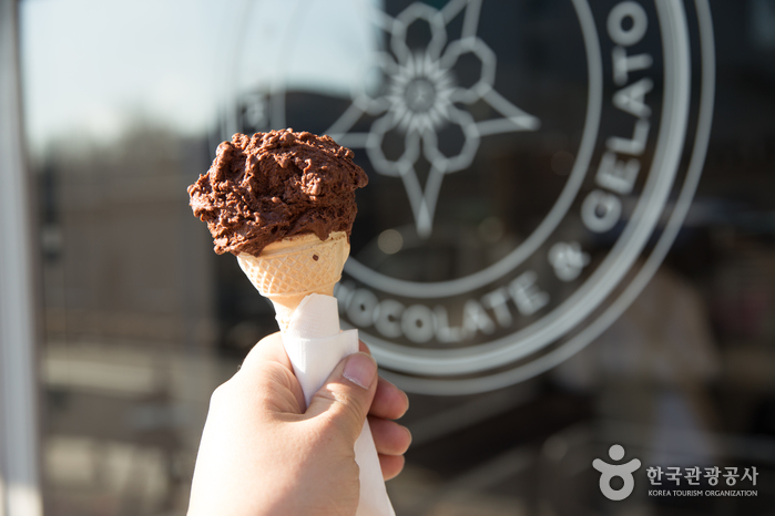 Кафе CACAO BOOM на Итхэвоне (카카오봄(이태원점))