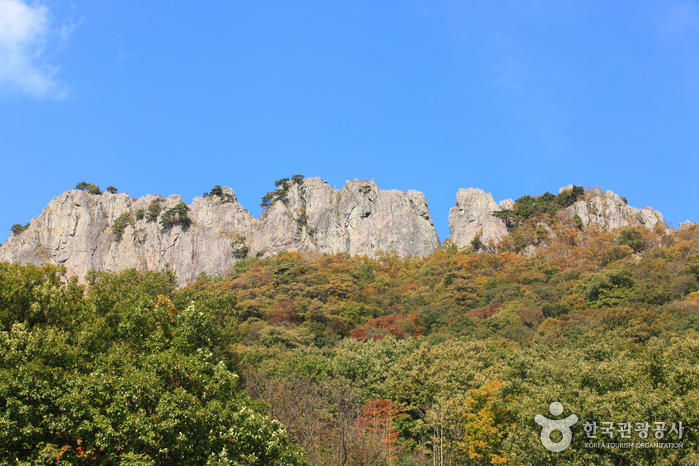 Горная вершина Сорэ-бон (서래봉(외국어사이트용)) Горная вершина Сорэ-бон (서래봉(외국어사이트용))